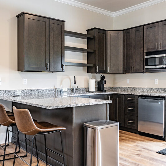 clubhouse - ewing point at mount victor bowling green ky